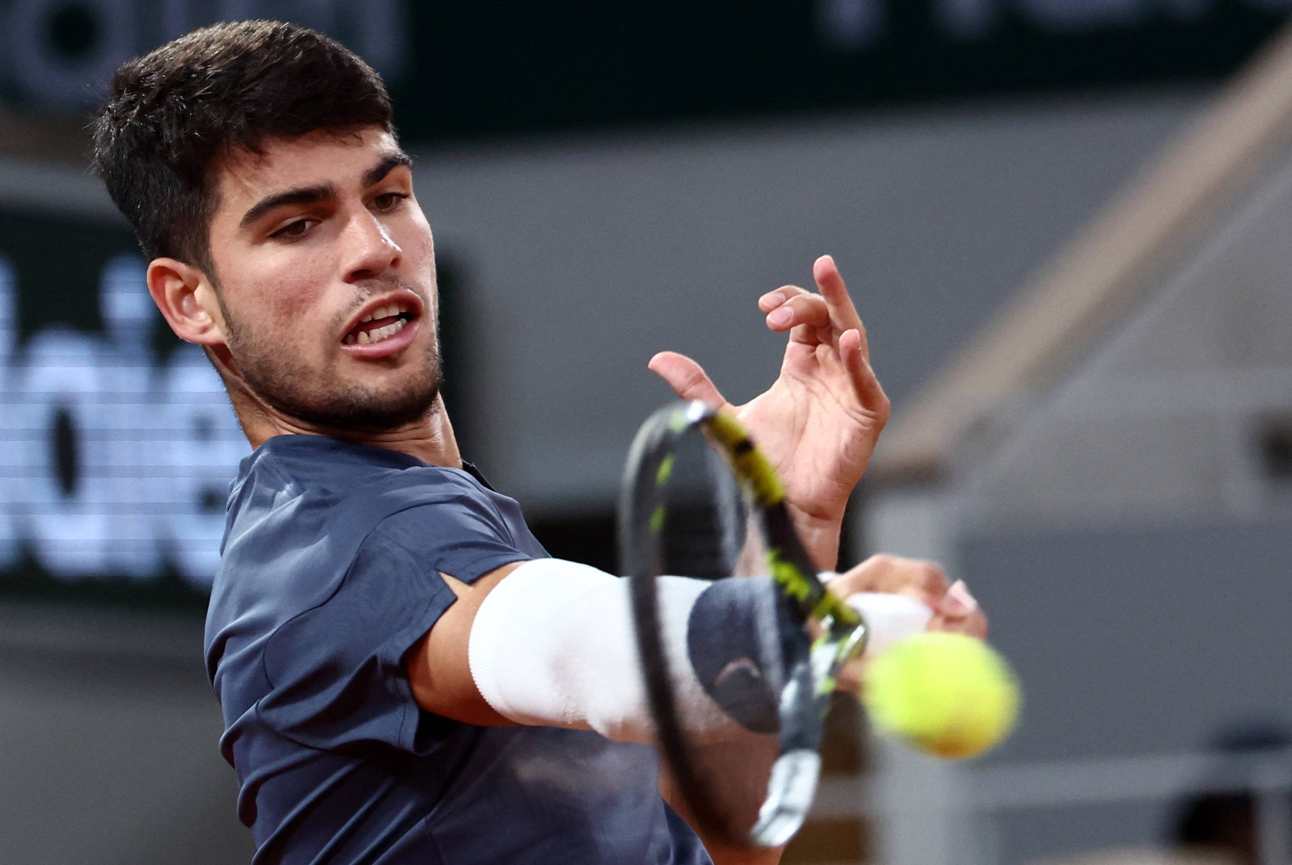 赛场上的出 赛场上的出