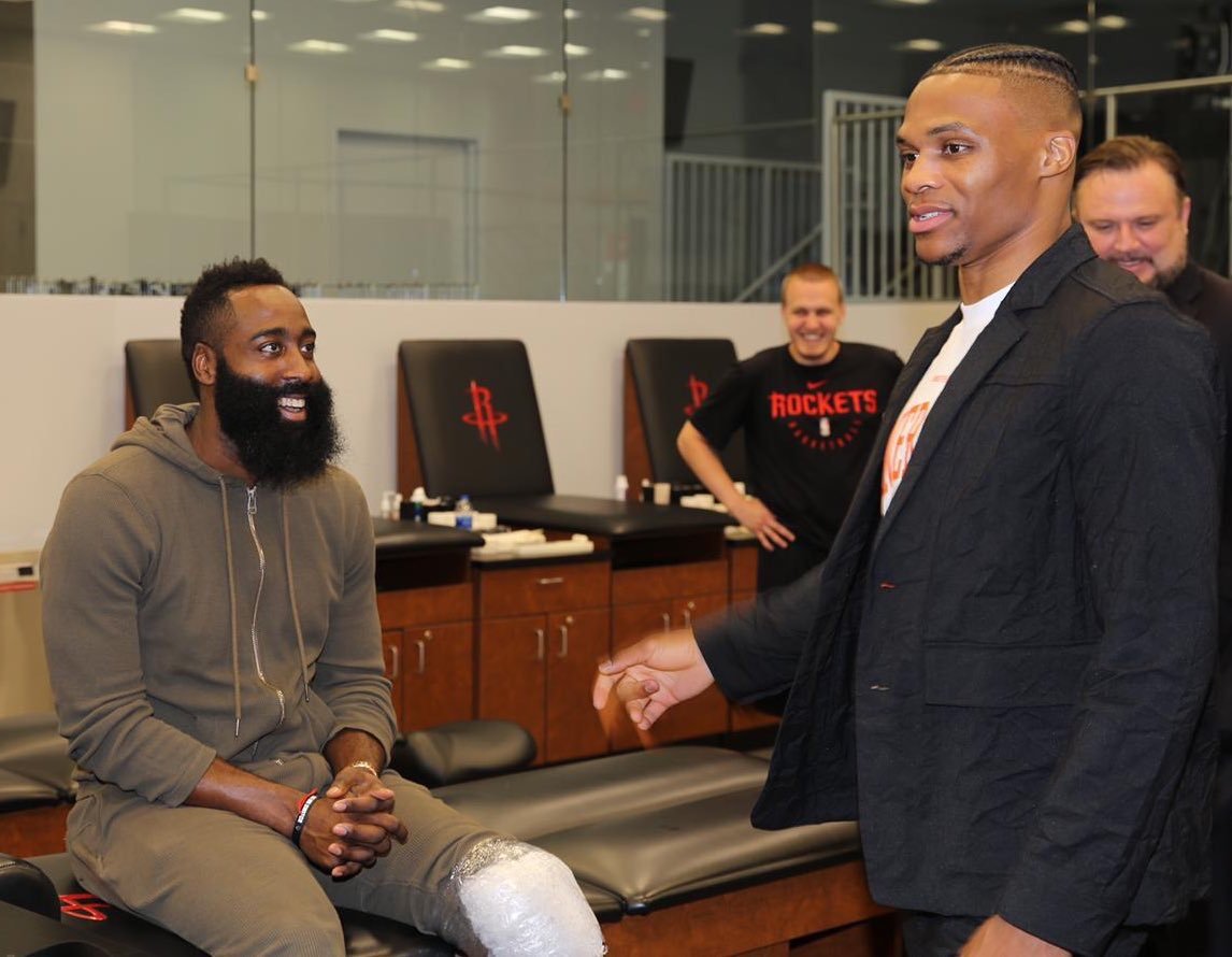 中场逼抢与 中场逼抢与